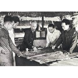 Nội dung Luận cương Chính trị tháng 10/1930 và chủ trương chuyển hướng giải phóng dân tộc 1939-1945?