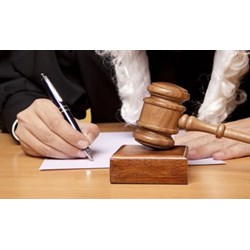 Chủ thể nào có quyền yêu cầu Tòa án tuyên bố giao dịch dân sự vô hiệu do giả tao?
