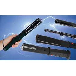 Mua, sử dụng dùi cui điện để phòng thân có vi phạm luật không?