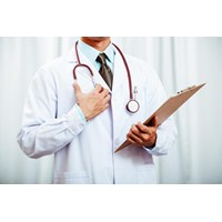 Vì sao bác sĩ, nhân viên y tế bỏ việc, chuyển từ công sang tư?