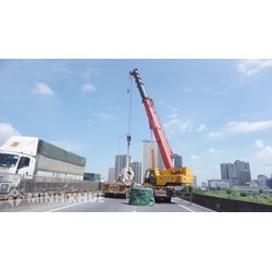 Xe container chở thép cuộn bị rơi xuống đường có bị xử phạt?
