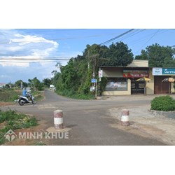 Người dân dựng rào chắn, xây trụ bê tông ở đường làng có phạm luật?