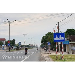 Trong khu vực đông dân cư tốc độ tối đa ô tô, xe máy là bao nhiêu?
