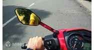 Điều khiển xe máy có một gương có bị phạt không?
