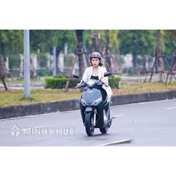 Người lái xe phải giảm tốc độ trong trường hợp nào khi lưu thông?