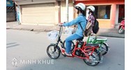 Đi xe đạp điện, xe máy điện không đội mũ bảo hiểm có bị phạt không?