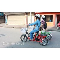Đi xe đạp điện, xe máy điện không đội mũ bảo hiểm có bị phạt không?