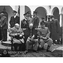 Hội nghị Ianta (2/1945) không quyết định?