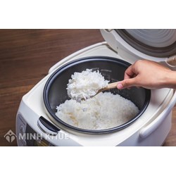Trong nồi cơm điện, điện năng được chuyển hóa thành?