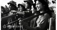Cảm nhận về 3 cô gái thanh niên xung phong trong Những ngôi sao xa xôi chọn lọc hay nhất