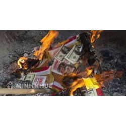 Cúng tất niên xong có nên hóa vàng Tết ngay không?