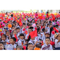 Bài văn ngắn ghi lại ấn tượng của em trong buổi đến trường khai giảng lần đầu tiên