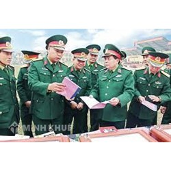 Phẩm chất chính trị là gì? Nhưng tiêu chuẩn phẩm chất chính trị?