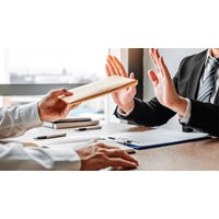 Văn bản từ chối nhận di sản thừa kế có phải công chứng không? Cần chuẩn bị giấy tờ gì?