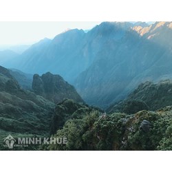 Dãy núi nào là dãy núi cao và đồ sộ nhất Châu Á?