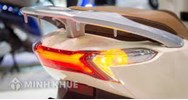 Bật xi nhan nhưng không rẽ, xi nhan nhầm có bị xử phạt không?