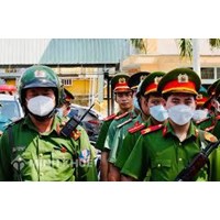 Theo đạo thiên chúa có được thi công an, làm công an không?