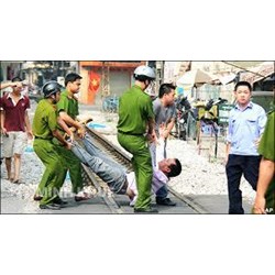 Khi nào công an được đánh người? Công an đánh người bị xử lý thế nào?