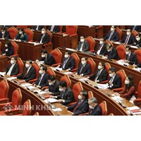 Mẫu Tờ khai đề nghị tặng Huy hiệu Đảng mới nhất