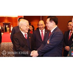 Tổng Bí thư và Chủ tịch nước ai to hơn? Thẩm quyền là gì?