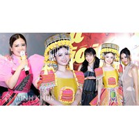 Lời bài hát Cân Cả Thế Giới - Dương Hoàng Yến, DTAP kèm hợp âm chuẩn