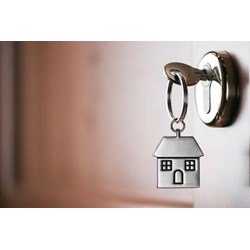 Tặng cho quyền sử dụng đất cho Việt Kiều có được hay không?