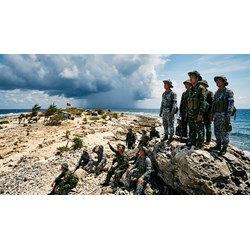 Phân tích đánh giá nội dung bài Đợi mưa trên đảo sinh tồn