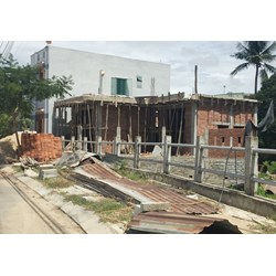 Xây nhà trên đất có được tách thửa đất hay không ?