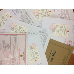 Chủ tịch UBND thị trấn chứng thực các giấy tờ ảo thì phạt bao nhiêu năm tù?