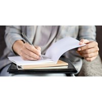 Soạn bài Một cây bút và một quyển sách có thể thay đổi thế giới