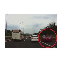 Mức phạt khi đi vào làn khẩn cấp trên đường vành đai là bao nhiêu?