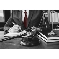 Người có tiền án có được làm người quản lý doanh nghiệp không?