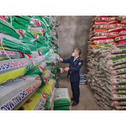 Mua phân bón giả làm chết cây thì yêu cầu bồi thường như thế nào?