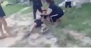 Hành vi lột đồ và đánh hội đồng nữ sinh suốt 2 giờ đồng hồ có bị truy cứu hình sự không?