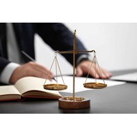 Hành vi nào được xem là gian lận trong đấu thầu?