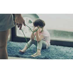 Thời hạn ra quyết định thi hành án tử hình đối với người phạm tội bạo hành, giết trẻ em là bao lâu?