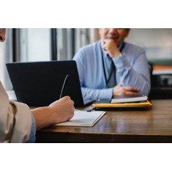 Xử lý thế nào khi tự dưng sếp cho nghỉ việc
