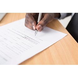 Thẩm quyền gia hạn thời gian đánh giá hồ sơ dự thầu