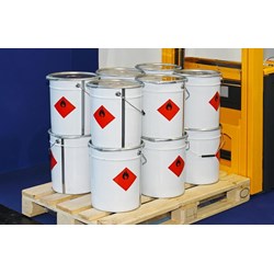 Các phương tiện vận chuyển hàng nguy hiểm là các chất độc hại, chất lây nhiễm cần đáp ứng điều kiện gì?