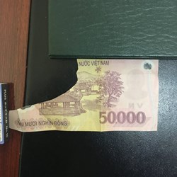Điều kiện về đổi tiền không đủ tiêu chuẩn lưu thông