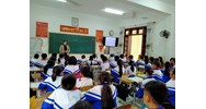 Giải Toán lớp 4 trang 122 Luyện tập so sánh hai phân số khác mẫu số