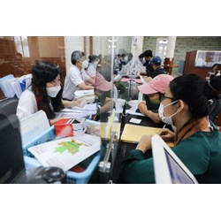Ai được tiếp nhận vào làm công chức cấp xã?