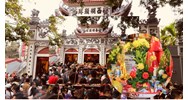 Văn khấn đi lễ Phủ Tây Hồ đầy đủ, chuẩn và chi tiết nhất