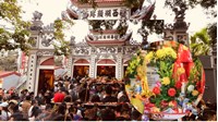 Văn khấn đi lễ Phủ Tây Hồ đầy đủ, chuẩn và chi tiết nhất
