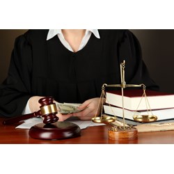 Để trở thành Chuyên viên về bổ trợ tư pháp, trợ giúp pháp lý cần phải đáp ứng những điều kiện gì