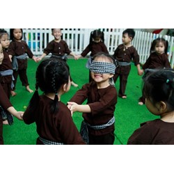 Cách chơi trò chơi dân gian bịt mắt bắt dê cho trẻ mầm non