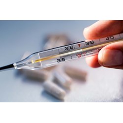 Hướng dẫn cách đo nhiệt kế thủy ngân chính xác, an toàn
