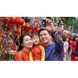 Suy nghĩ về hiện tượng Tháng Giêng là tháng ăn chơi hay nhất