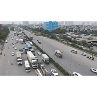 Giao thông vận tải là ngành kinh tế độc đáo vừa mang tính sản xuất, điều này thể hiện qua đâu?