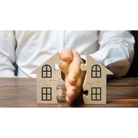 Ly hôn chia tài sản đang thế chấp ngân hàng như thế nào?